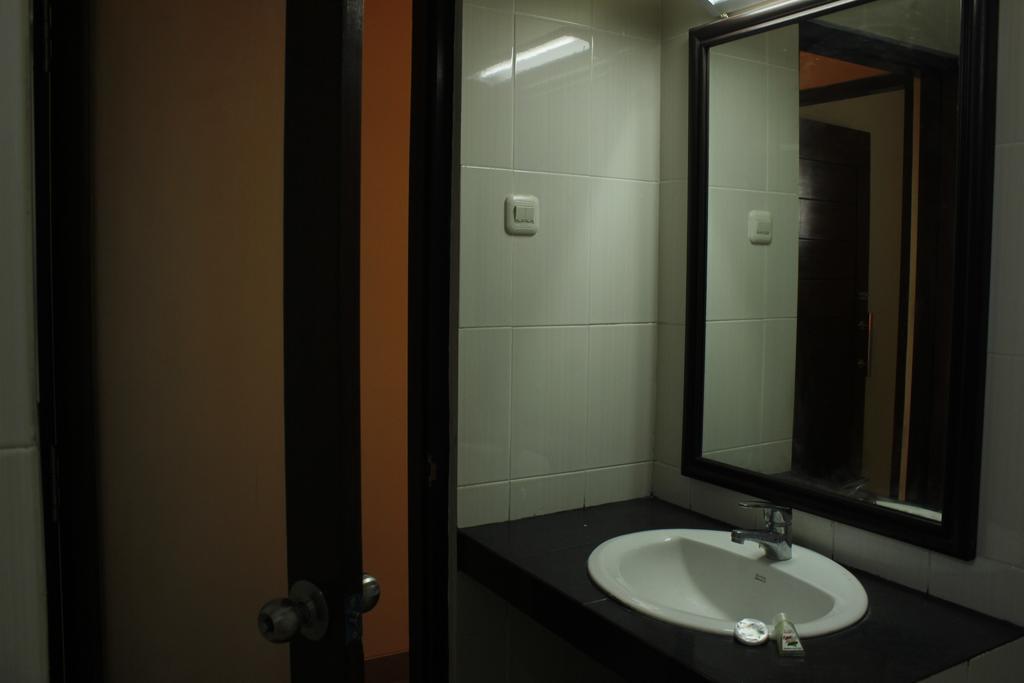 Maemae Beach House Hotel Nusa Penida Kamer foto
