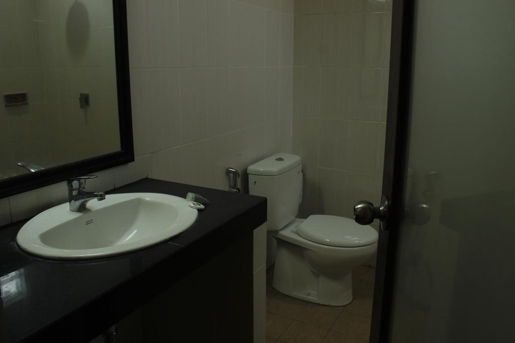 Maemae Beach House Hotel Nusa Penida Kamer foto
